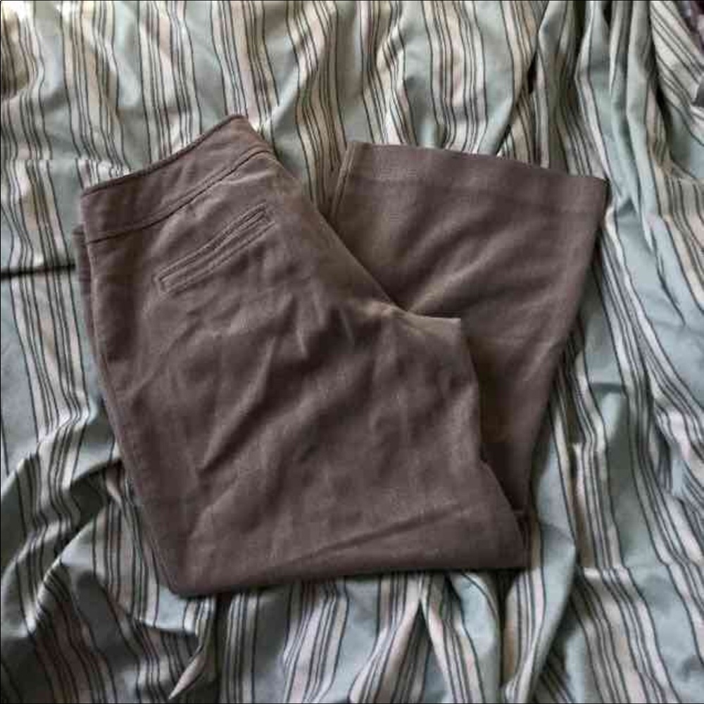 Mossimo Capri Pants in Size 6